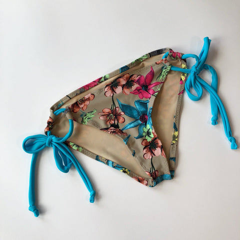 Women's floral scrunch butt bikini bottom, bathing suit cheeky separates